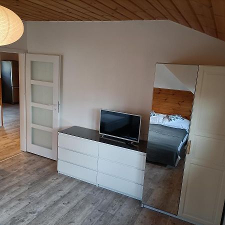 シクラルスカ・ポレンバApartament Na Uboczuアパートメント エクステリア 写真