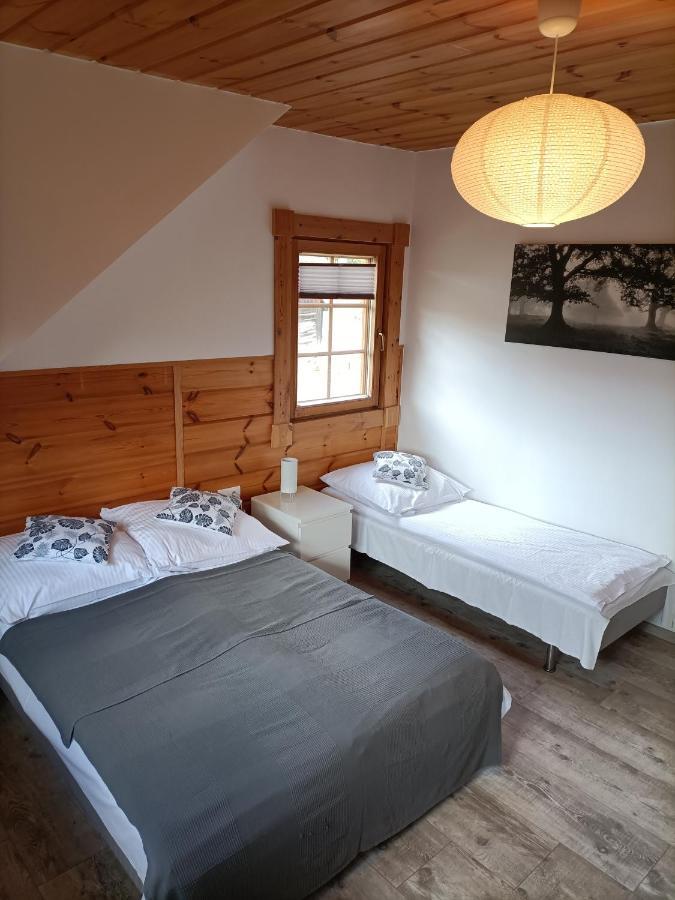 シクラルスカ・ポレンバApartament Na Uboczuアパートメント エクステリア 写真