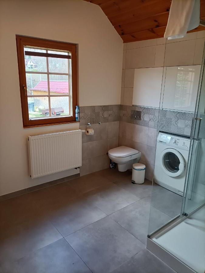 シクラルスカ・ポレンバApartament Na Uboczuアパートメント エクステリア 写真